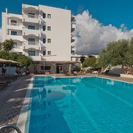 Regina & Apartmanhotel 2*