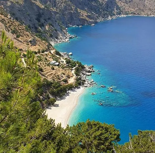 Regina & アパートホテル カルパトス