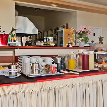 Aparthotel Regina & 2*