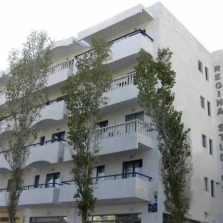 Aparthotel Regina & 2*