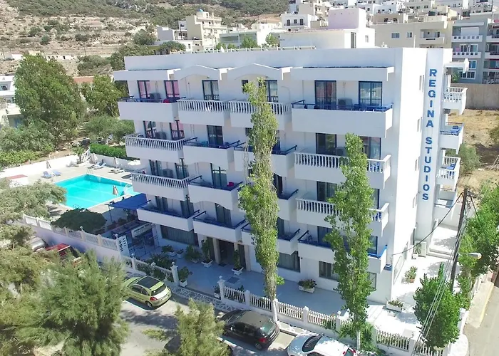 Apartahotel Regina Studios&hotel 2*