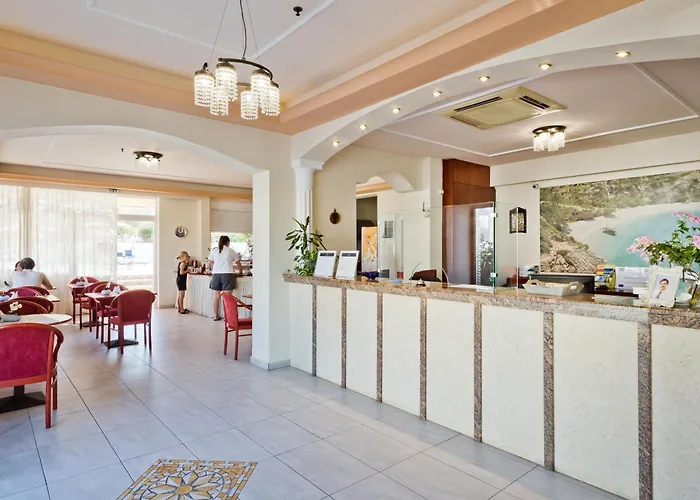 Apartahotel Regina Studios&hotel