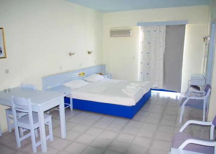 Regina & Apartmanhotel 2*